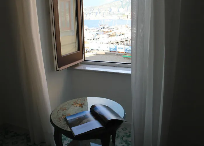 Surriento Couette-café 4*