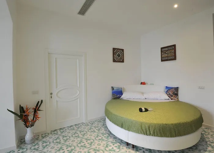 Surriento Oda ve Kahvaltı Sorrento